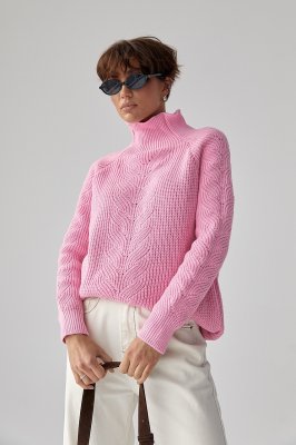 Жіночий в'язаний светр з кісками 260525 рожевий