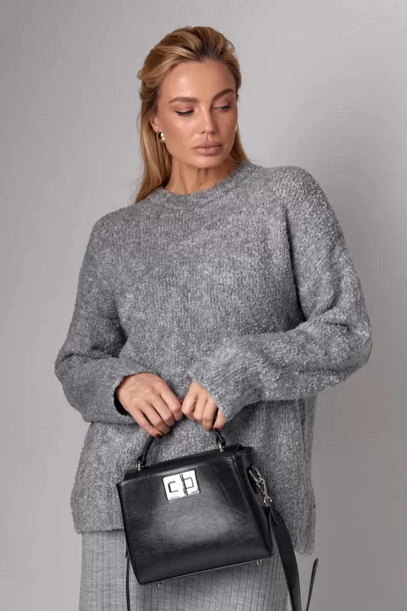 Жіночий подовжений в'язаний джемпер oversize 45311 сірий