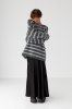 Тепла в'язана кофта oversize в смужку 50900 сірий