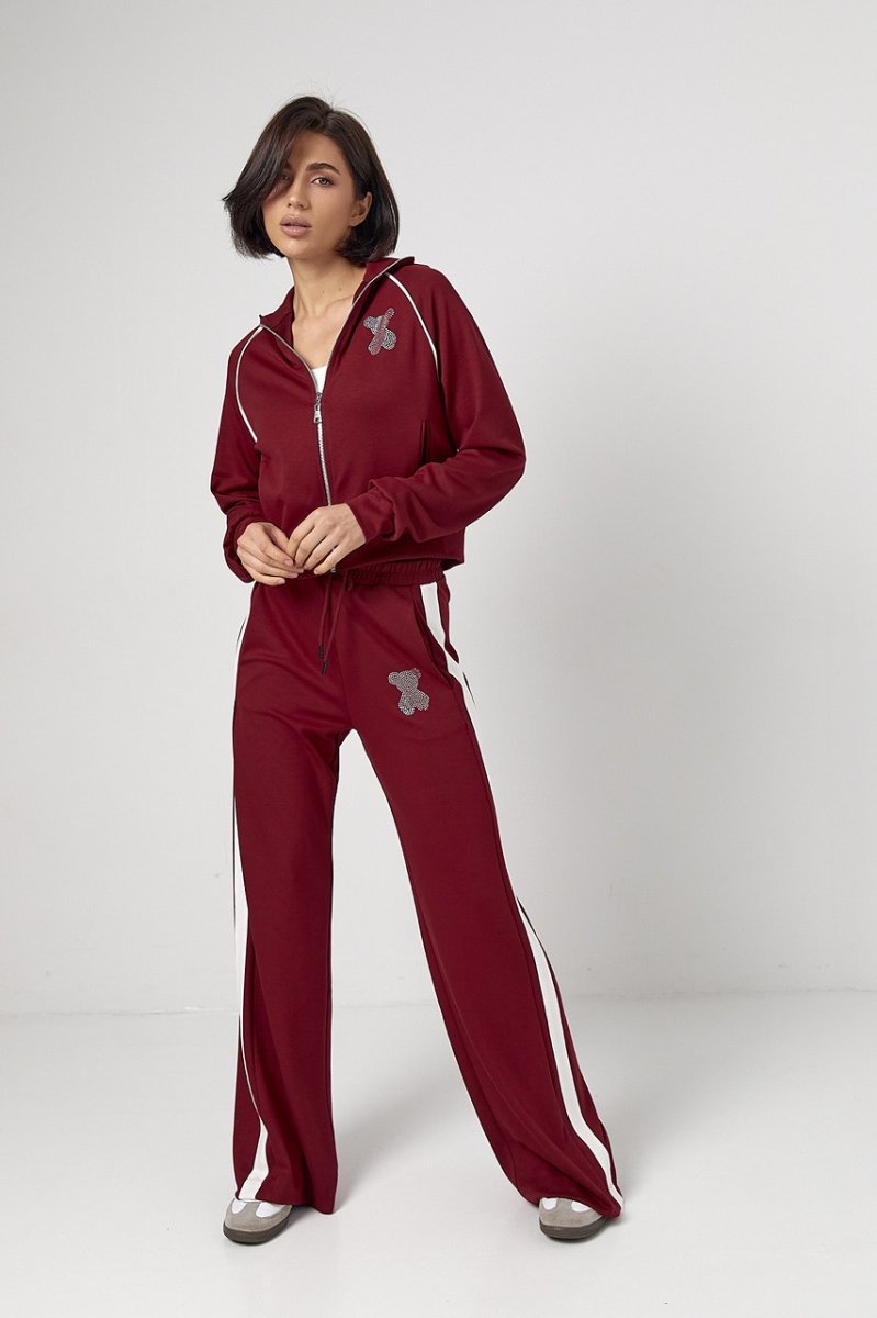 Спортивний костюм з ведмедиком з термостразів 6081 бордо
