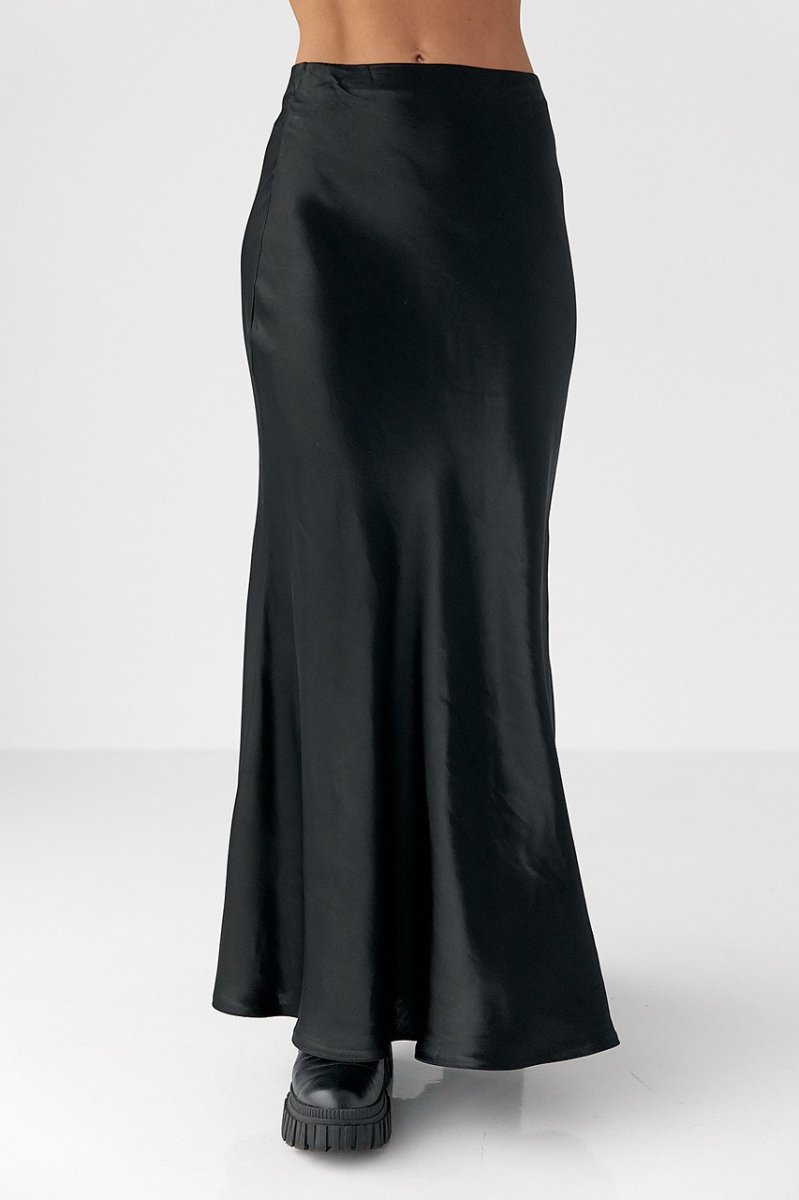 Жіноча атласна спідниця довга на гумці 81151 чорний